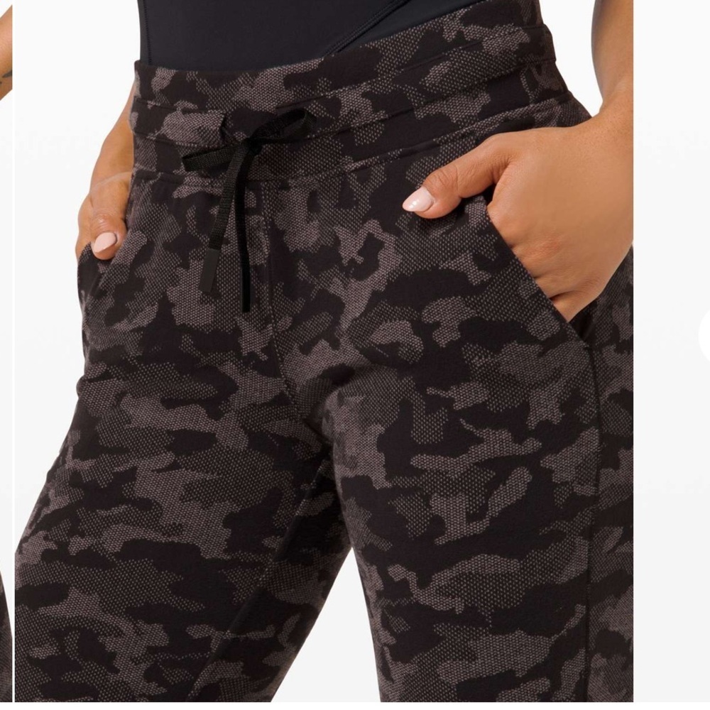Lululemon Ready to Rulu black gray camo jogger 2 pant high rise